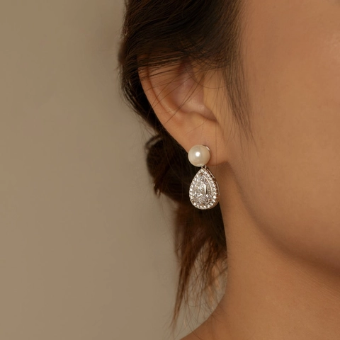 Orecchini a Bottone Halo in Argento Sterling S925 Con Zirconia Taglio a Pera e Perla Artificiale Gioielli Donna Business
