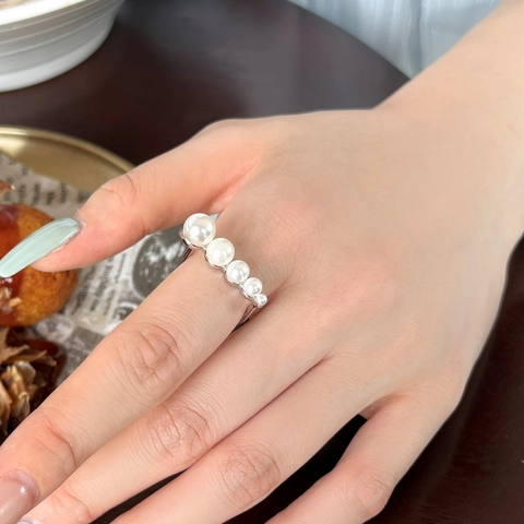 S925 Sterling Silver Ring For Women Minimalist 5 Gradient Artificial Pearls Inlaid Elegant Fine Design Hand Finger Jewelry
