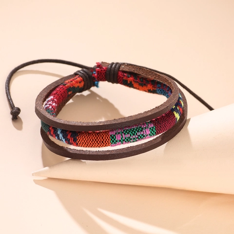 Bracciale Vintage Multistrato in Pelle di Vacchetta per Uomo Donna Intrecciato Bohemien Motivo Geometrico Etnico Braccialetto Regolabile Gioielli