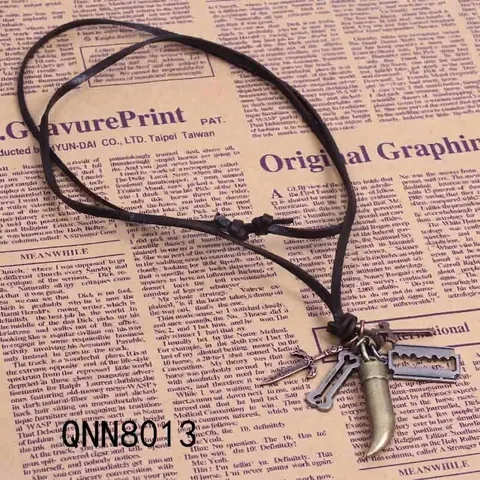 Collier Pendentif en Cuir Alliage Vintage Punk Épée Croix Corne Os Breloques pour Hommes Femmes Bijoux Bronze Antique