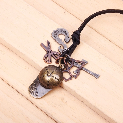 Collana Vintage in Corda di Pelle Con Ciondoli Berretto da Baseball e Forbici Bronzo Antico Gioielli Punk Streetwear Uomo Donna