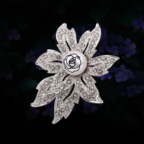 Elegante Spilla a Fiore in Lega Con Strass e Perla Artificiale Motivo a Rosa Gioielli di Moda Accessorio Corpetto per Donna