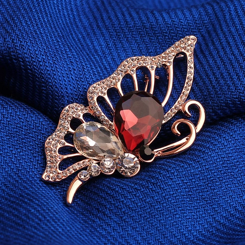 Elegante Broche de Mariposa para Mujer de Aleación de Oro Rosa con Diamantes de Imitación Rojos y Blancos Joyería para Bufanda