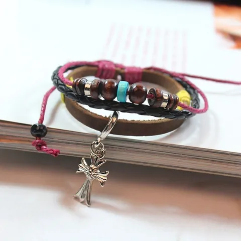 Bracciale Retrò in Pelle di Vacchetta Multistrato con Croce per Uomo Donna Intrecciato Bohemian Corda Cerata Perline di Legno Gioielli Punk