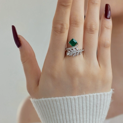 925 Sterling Silver Square Synthetic Emerald Ring For Women Vintage Leaf Vine Design Zirconia Inlaid Elegant Finger Ring Jewelry