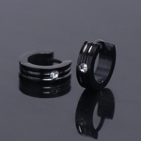 Minimalisti Orecchini a Cerchio Huggie in Acciaio Inossidabile per Uomo Donna Strass Intarsiato Hip Hop Trendy Tre Scanalature Gioielli