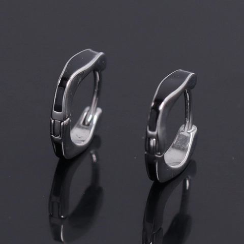 Orecchini a Cerchio Ondulati Irregolari in Acciaio Inossidabile Unisex Smalto Nero Minimalisti Huggie per Uomo Donna Gioielli Punk