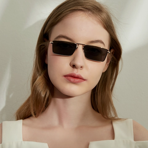 Retro Small Square Metal Frame Sunglasses For Women Men Fashion Gold Frame Gradient Lens UV400 Outdoor Travel Eyewear