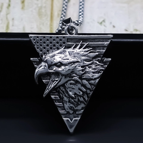Collar de Colgante Cabeza de Águila Aleación Plata Retro Triángulo Invertido Barras y Estrellas Estilo Punk Hip Hop Hombre