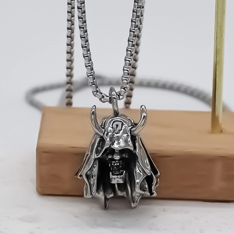 Collana con Ciondolo a Forma di Teschio di Diavolo Gothic Punk in Lega Stile Dark Retro Gioielli per Uomo Donna Regalo