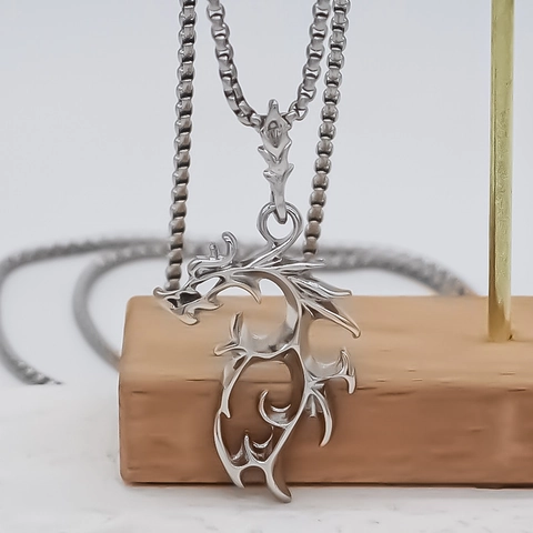 Vintage Chinese Style Dragon Pendant Necklace Alloy Hollow Totem Gothic Jewelry Unisex Retro Silver Color Box Chain Necklaces