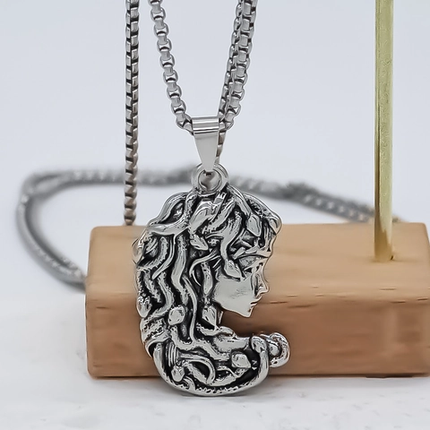 Vintage Legering Medusa Koningin Reliëf Hanger Ketting Mythologie Portret Box Ketting Voor Unisex Mode Sieraden