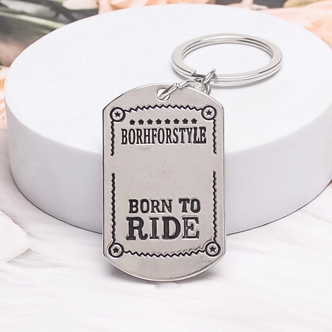 Hip Hop Born To Ride Engraved Metal Dog Tag Keychain For Men Women Vintage Punk Alloy Silver Plated Bag Charm Key Ring Jewelry Gift