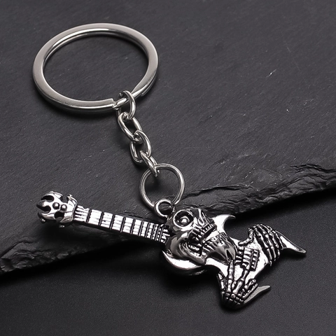 Portachiavi in Lega a Forma di Chitarra con Teschio Retro Punk per Uomo Donna Portachiavi Auto in Metallo Rock Galvanizzato