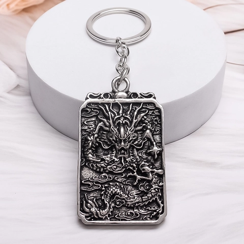 Vintage Chinesisches Drachentotem Relief Metall Schlüsselanhänger Antik Silber Legierung Rechteckiger Anhänger Schlüsselring Trendiges Accessoire