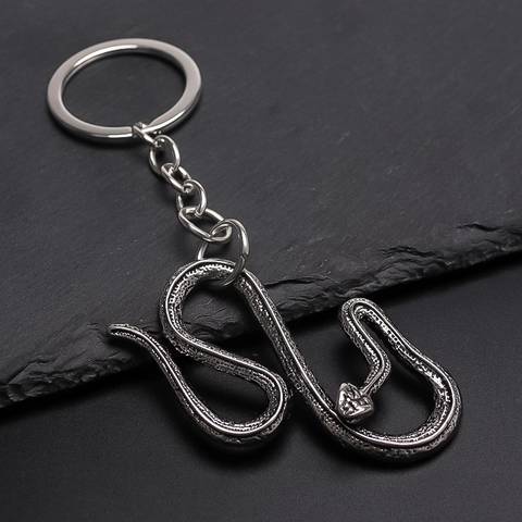 Llavero de Aleación con Forma de Serpiente Vintage Colgante de Serpiente de Metal Plateado Retro Llavero Estilo Punk Accesorios Animales