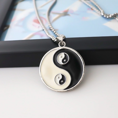 Retro Chinese Style Tai Chi Yin Yang Round Pendant Necklace Alloy Enamel Box Chain Geometric Necklaces Jewelry Gift