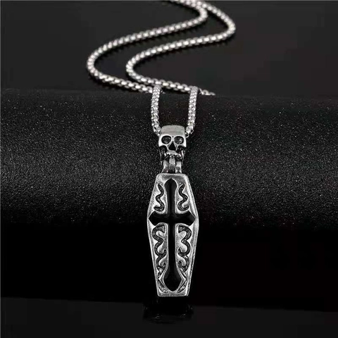 Collana con Ciondolo a Forma di Bara Gotica con Croce e Teschio in Lega Galvanica Punk Stile Scuro Gioielli Regalo Unisex