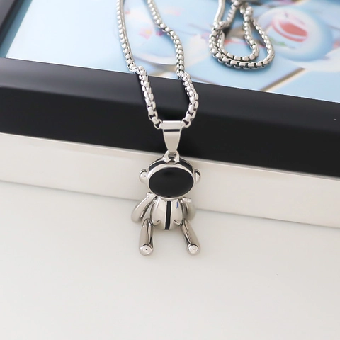 Fashion Alloy Astronaut Bear Pendant Necklace For Unisex Hip Hop Streetwear Silver Color Spaceman Jewelry Accessory Gift