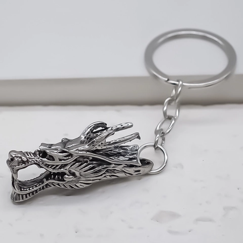 Vintage Chinese Dragon Head Metal Keychain Retro Silver Alloy Wolf Head Key Ring Pendant For Backpack Key Holder Accessories