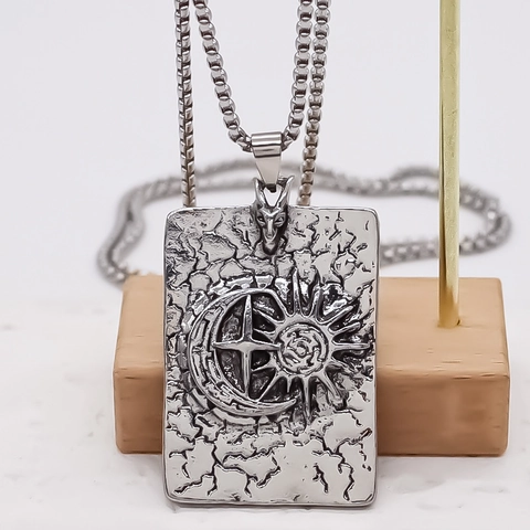 Collana con Pendente a Rilievo Sole Luna Stella in Lega Vintage Gioielli Punk Gotici Rettangolari Geometrici per Uomo Donna