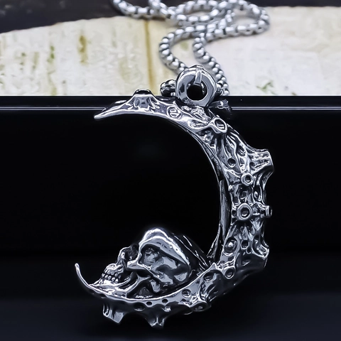 Gothic Crescent Moon Skull Pendant Necklace Vintage Alloy Silver Electroplated Hip Hop Streetwear Jewelry For Men Women