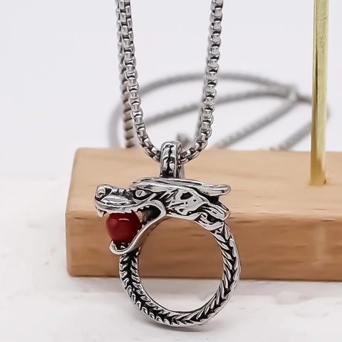 Collana con Ciondolo a Forma di Dragone Cinese Vintage Argento Retro Lega Testa di Dragone con Perla Rossa Gioielli Uomo Donna Street Punk