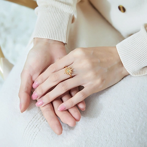 Bague en Argent Sterling 925 Étoile Rayonnante pour Femme Luxe Léger Plaquée Or Opale Zirconia Ouverte Ajustable