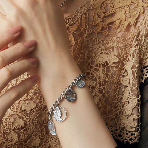 Französisch Retro Münze Geprägte Porträt Armband Für Frauen Vintage Kupfer Versilbert Bordsteinkette Multi Münze Anhänger Schmuck