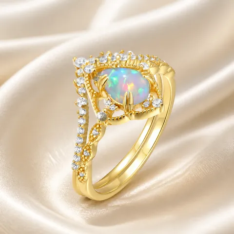 Anillo de Ópalo Ovalado Estilo Palacio Vintage Plata de Ley 925 Bañado en Oro Strass Incrustado Diseño de Nicho Joyería Mujer