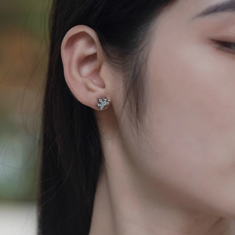 S925 Sterling Silver Asymmetric Maple Leaf Earrings Gold Silver Plated Zirconia Leaf Ear Climber Stud Earrings For Women