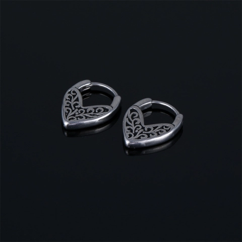 Vintage Stainless Steel Heart Earrings Hollow Out Scroll Vine Pattern Jewelry Silver Color Punk Gothic Hoop For Women Men