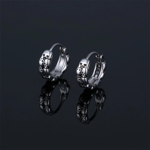 Retro Edelstahl Totenkopf Muster Creolen Gotik Punk Ohrenschnalle Für Herren Damen Personalisierte Modeschmuck