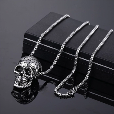 Collar con Colgante de Calavera Punk Retro Vintage para Hombre Mujer Hip Hop Halloween Goth Aleación Tallada Cadena de Suéter
