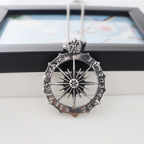 Collana con Ciondolo Rotondo Stella Bussola in Lega Vintage Stile Punk Gothic Retrò Finitura Argento Antico per Uomo Donna Gioielli