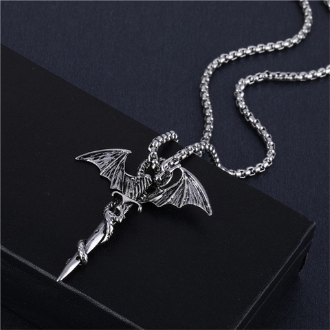 Collana con Ciondolo a Forma di Spada di Drago Gotico Vintage Per Uomo Donna Hip Hop Lega Placcata Argento Gioielli Regalo Halloween
