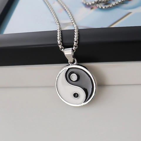 Vintage Yin Yang Tai Chi Anhänger Halskette Chinesischer Stil Emaille Runde Silber Legierung Halskette Für Damen Herren Schmuck