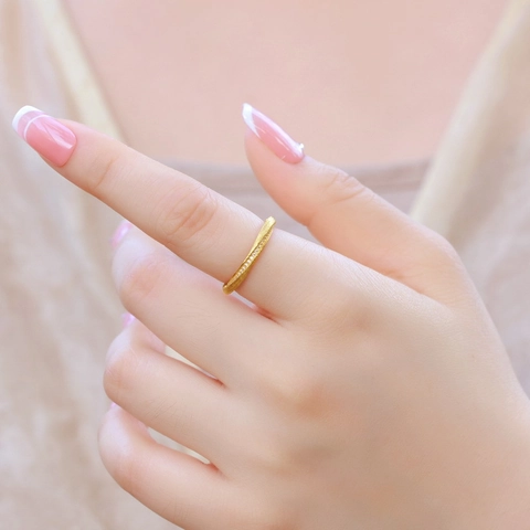 Luxurious 925 Sterling Silver Mobius Ring For Women Hand Brushed Gold Plated Zirconia Inlaid Fashion Jewelry Handcrafted Finger Ring