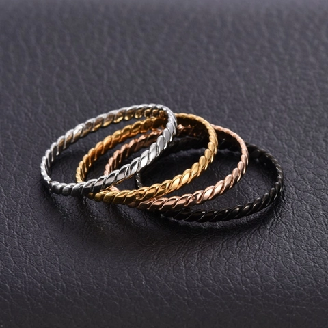 Anello Minimalista in Acciaio al Titanio a Corda Intrecciata per Donna Placcato Oro 18K 2mm Sottile Anello Geometrico Gioielli Stile Coreano