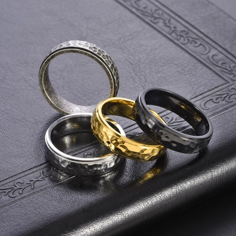 Vintage Gehämmerter Titanstahl Ring Für Damen Herren Unregelmäßiger Geometrischer Punk-Stil Bandring Minimalistischer Schmuck