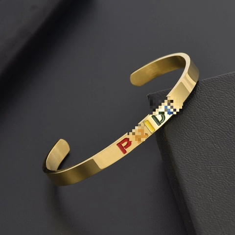 Titanstahl Offener Armreif Für Damen Herren Pride Regenbogen Schriftzug Minimalistisches C-Form Armband LGBTQ Schmuck Geschenk