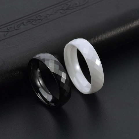 Minimalistische Geometrische Gefacetteerde Keramieken Ring Mode Ruitvormige Snede Bandring Voor Heren Dames Dagelijkse Sieraden Wit Zwart