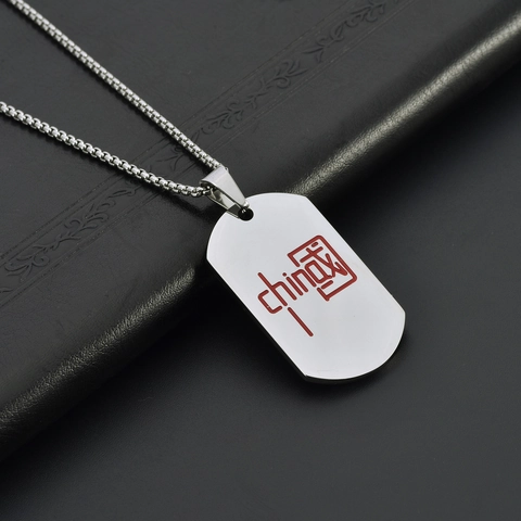 Collier Plaque d'Identité Rectangulaire en Acier au Titane pour Hommes avec Pendentif Motif Lettres Rouges Bijoux Mode Or Argent Noir