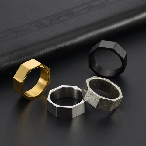 Minimalistische Titaniumstaal Achthoekige Ring Voor Heren Geborstelde Afwerking Industriële Stijl Roestvrijstalen Ring