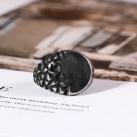 Bague Vintage en Acier Inoxydable pour Homme Texture d'Écailles Vieillie Bague Chevalière Style Industriel Bijoux Punk