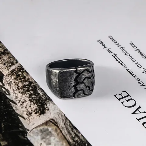 Vintage Titaniumstaal Barst Ring Voor Heren Punk Industrieel Verweerd Roestvrijstalen Bandring Geometrische Sieraden