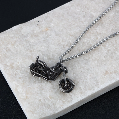 Collier Pendentif Moto en Acier Inoxydable Rétro pour Hommes Style Biker Punk Bijoux de Mode en Argent Antique