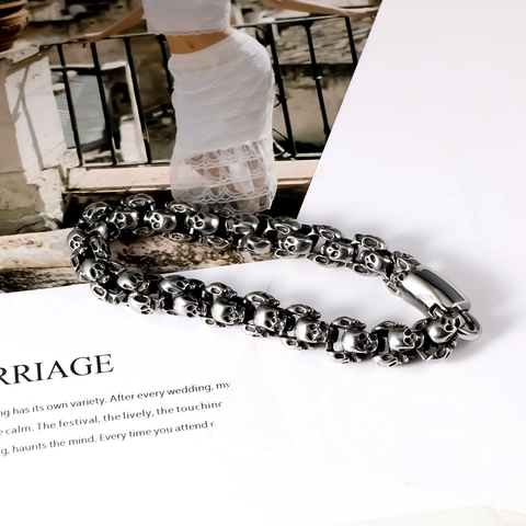Bracciale da Uomo in Acciaio Inossidabile con Testa di Teschio Vintage Punk Gothic Heavy Metal Lucidato Gioielli Biker Regalo