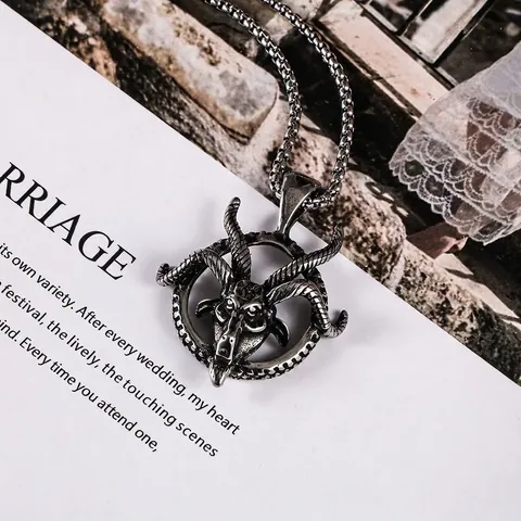 Vintage Stainless Steel Goat Head Pendant Necklace Gothic Baphomet Animal Circle Pendant Necklace For Men Jewelry Gift