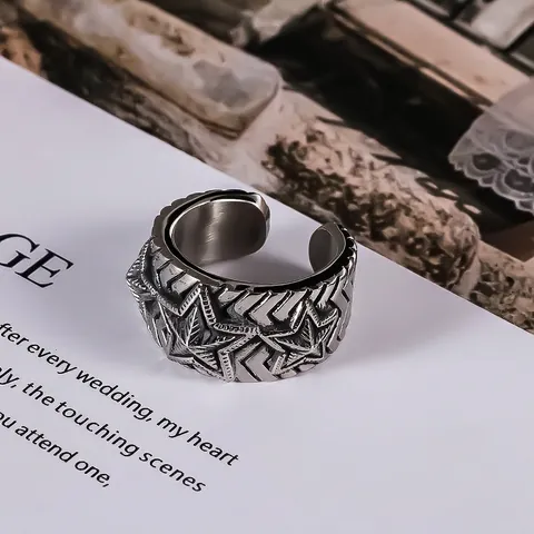 Vintage Punk Edelstahl Fünf Zacken Stern Ring Für Herren Damen Retro Geprägte Stern Breite Band Rock Biker Modeschmuck